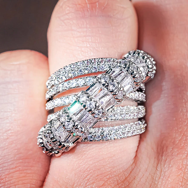 Huitan Luxe Zircon Ring