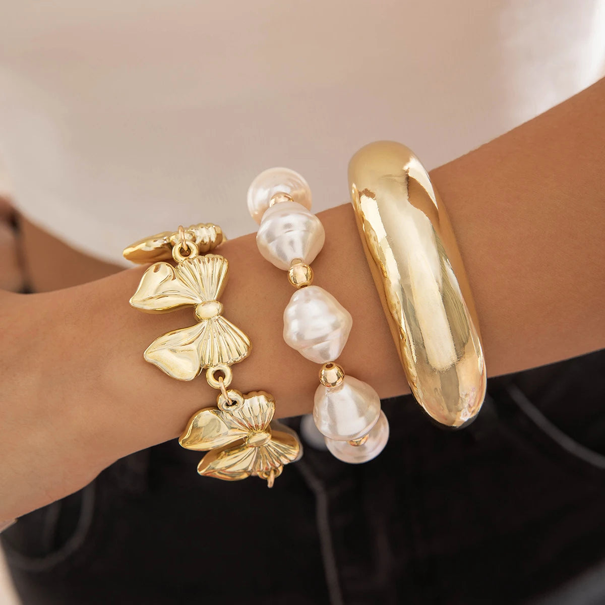 Pearl & Bow Bracelet Stack