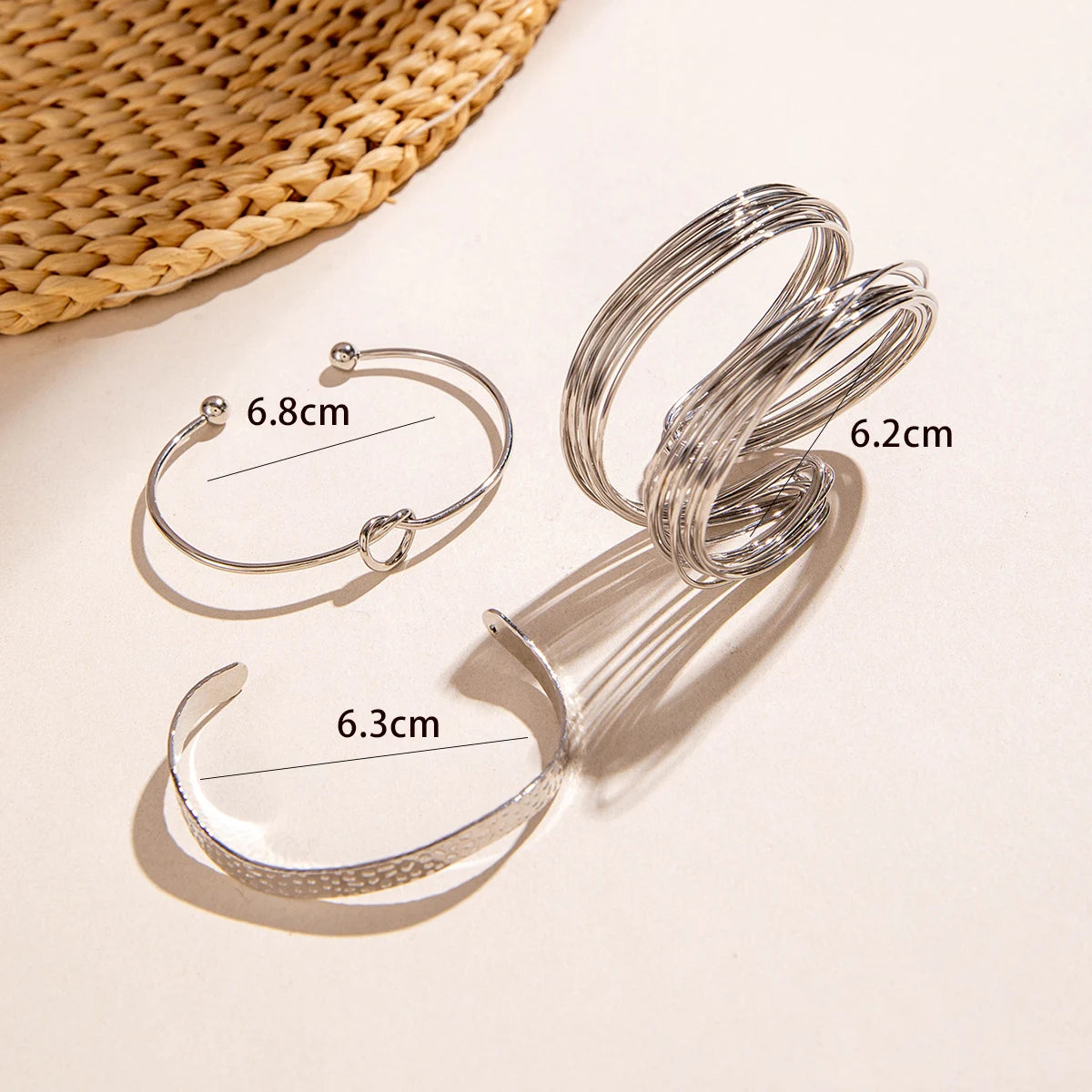 Sculpted Minimalism Trio ✨