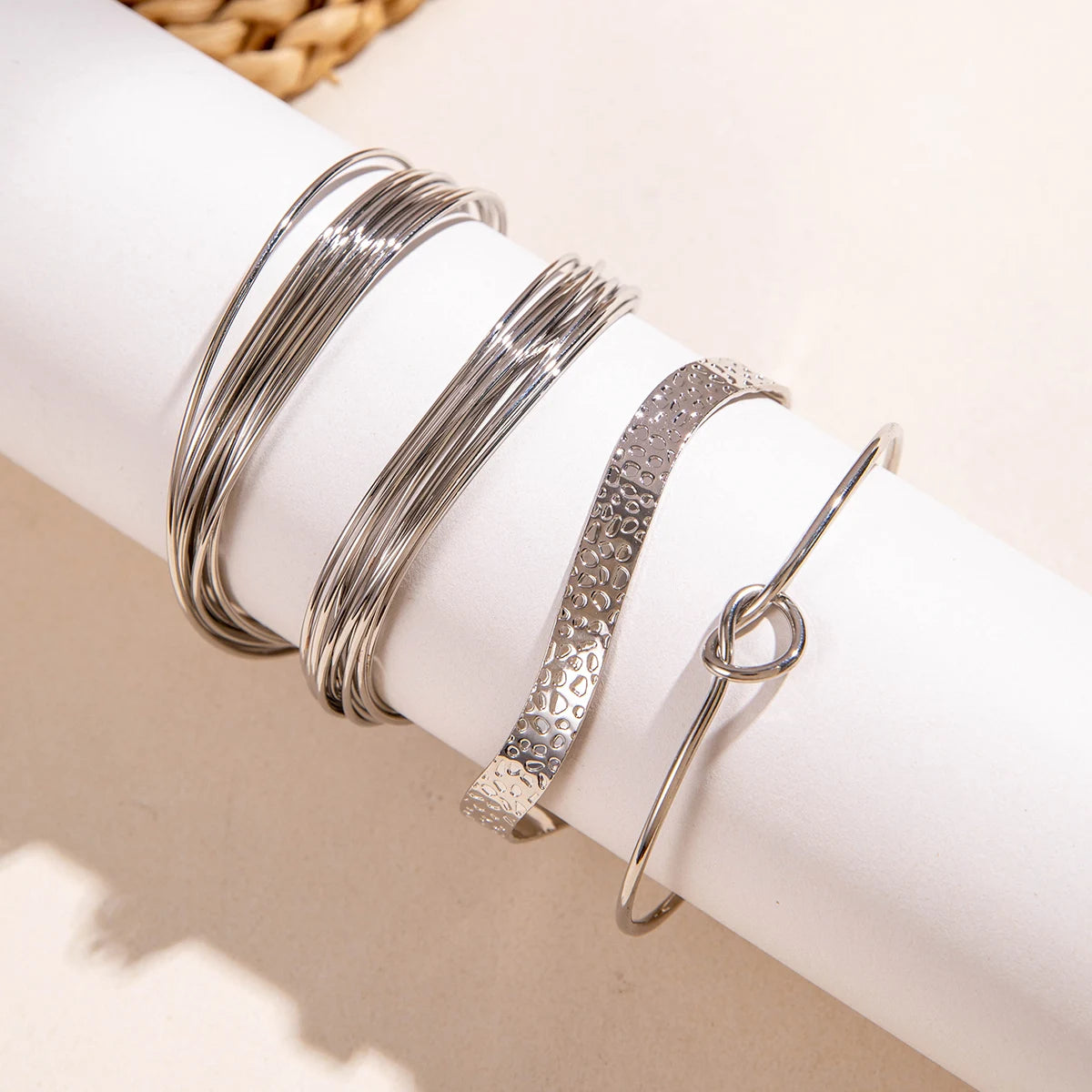 Sculpted Minimalism Trio ✨