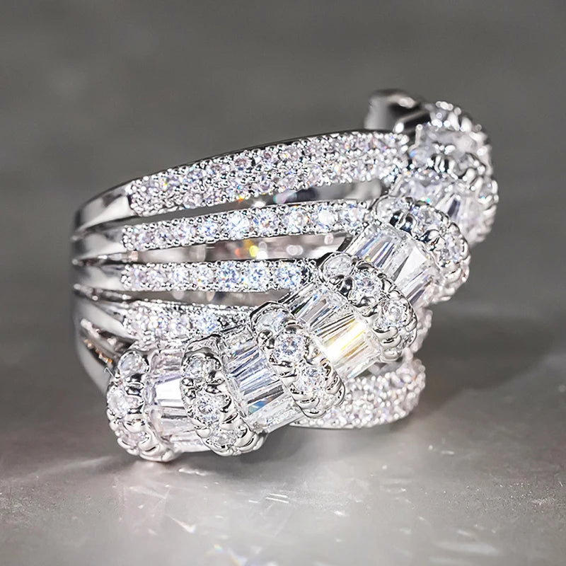 Huitan Luxe Zircon Ring
