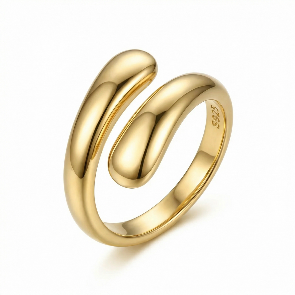 Adjustable S925 Silver | Water Drop Elegance.
This adjustable S925 silver water drop ring features a glossy finish in gold or platinum—the perfect gift for weddings & anniversaries.
